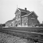 859291 Gezicht op het N.S.-station Zetten-Andelst te Zetten.